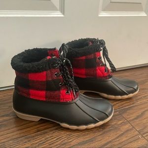 Sz 8M Red & Black Plaid Winter/ Rain Boots